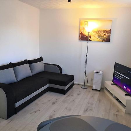 Delight Apartment, Close To Excel, London City Airport & O2! Екстериор снимка